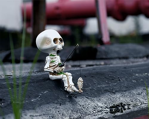 Style Fishing Skeleton Statue 4.5 Inch Mini Skull Figurines Halloween Gothic Decor Resin Cute Skull Fisher Sculpture for Outdoor Garden Pond Fountain Poolside