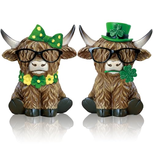 2 Pack St Patrick's Day Highland Cow Figurines Irish Shamrocks Gnomes Resin Leprechaun Green Highland Cow Statue Scottish Calf Lovers Gifts Table Decor for Home Office Garden Kitchen (4 Inch / Irish Highland Cow)