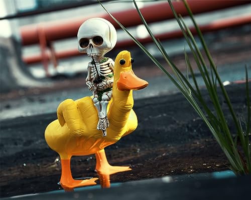 Style Fishing Skeleton Statue 4.5 Inch Mini Skull Figurines Halloween Gothic Decor Resin Cute Skull Fisher Sculpture for Outdoor Garden Pond Fountain Poolside