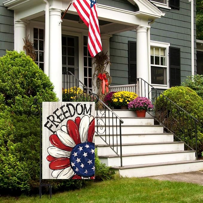 4th of July Patriotic Garden Flag Daisy Double Sided, Freedom Memorial Day Burlap Vertical Garden Flag Independence Day for Small Yard Seasonal Holiday Outdoor Decor 12 x 18 inch