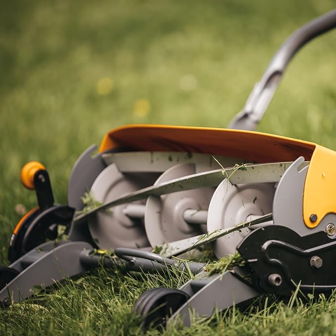 Fiskars Push Mower, Cut Width Manual Reel Mower with No Motor, Eco-Friendly Manual Reel Lawn Care, 18", Black