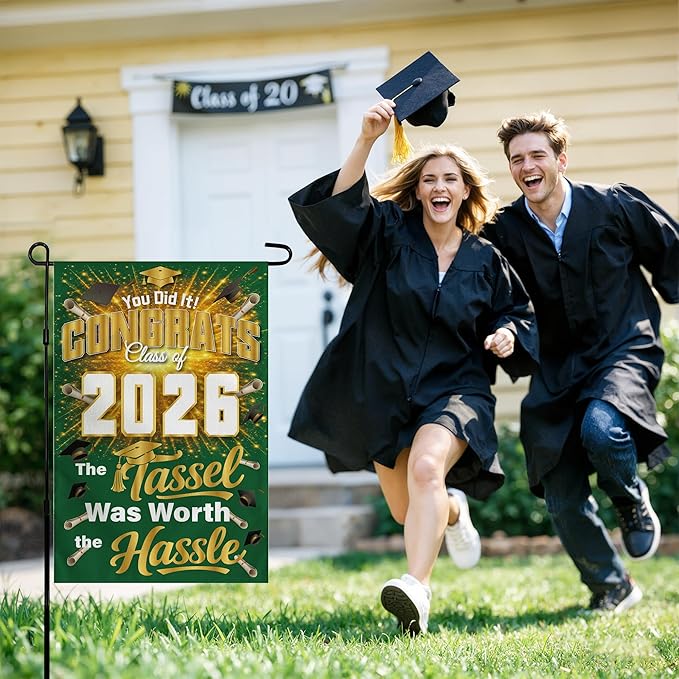 Graduation Yard Signs Class of 2026 - Class of 2026 Garden Flag | Graduation Decor Party Favors Supplies for Outdoor Indoor Double-Side Backdrop Banner for Garden Porch Patio Lawn Yard Home,12x18Inch(Green)
