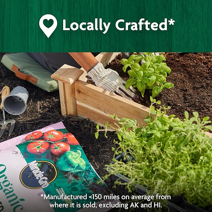 Miracle-Gro Organic Raised Bed and Garden Soil Bulk Pallet, Quick Release Natural Fertilizer, Peat Free, OMRI Listed, 1.5 cu. ft. Bags, Pallet of 50